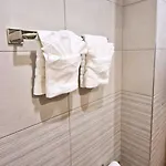 Chic, Sunny And Cozy One Bedroom Bliss Daire