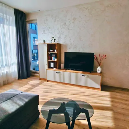 Daire Chic, Sunny And Cozy One Bedroom Bliss