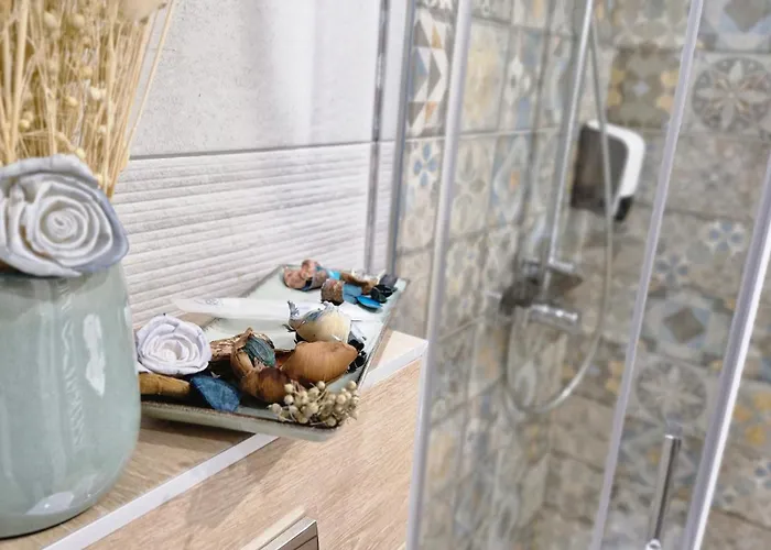 Chic, Sunny And Cozy One Bedroom Bliss Апартаменти Варна