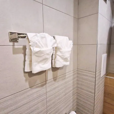 Chic, Sunny&cozy One Bedroom Bliss *