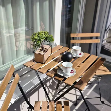 Chic, Sunny&cozy One Bedroom Bliss *