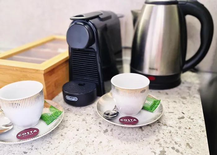 Chic, Sunny And Cozy One Bedroom Bliss Appartement