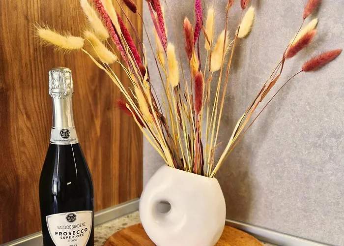 Chic, Sunny And Cozy One Bedroom Bliss Apartment